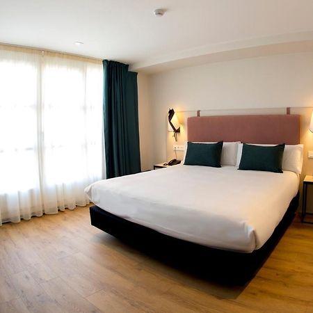 Hotel Plaza De La Paz Haro Kültér fotó